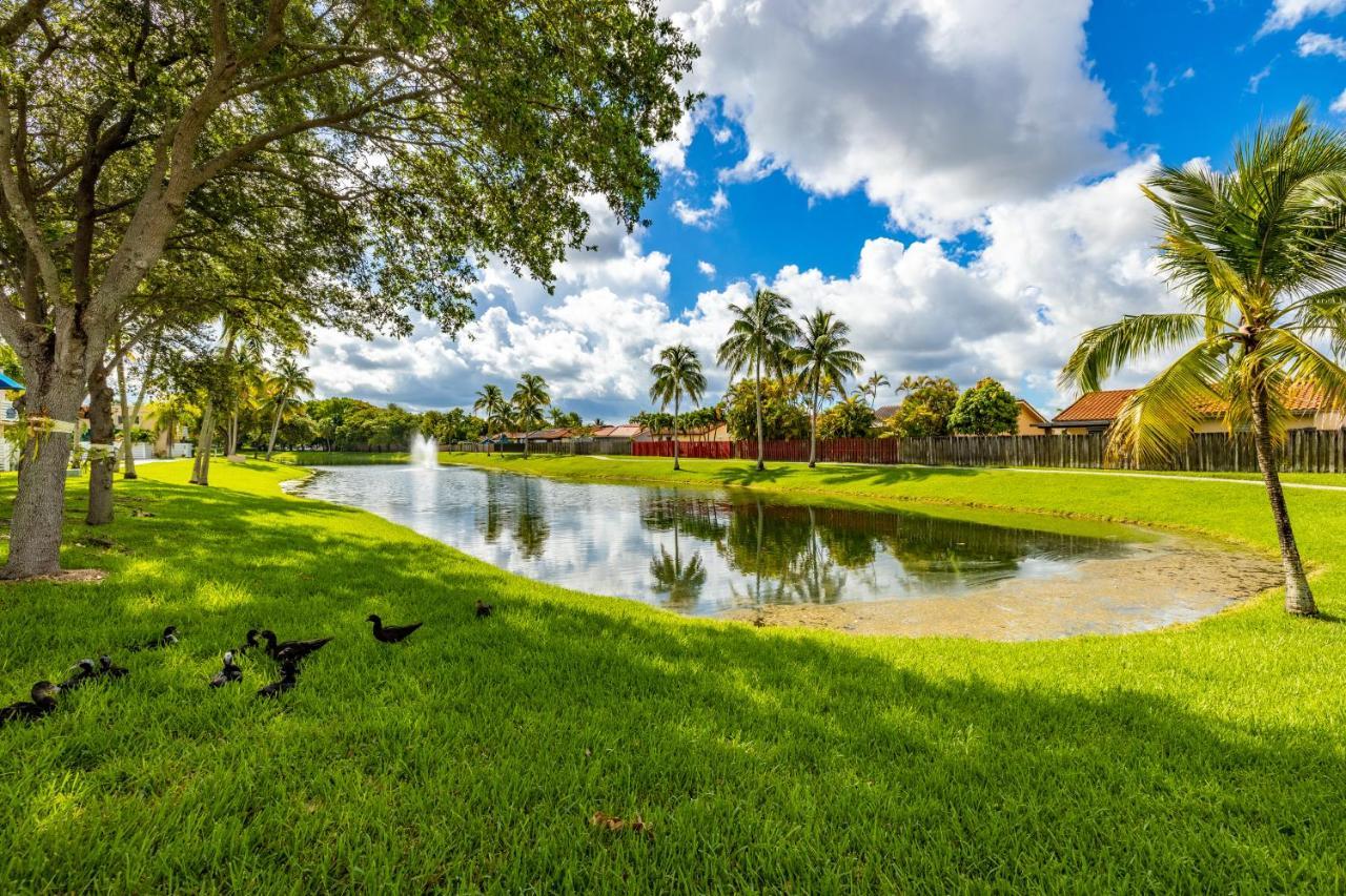 Luxurious And Cozy Townhouse 3 Bedrooms 2.5 Bath Miami Buitenkant foto